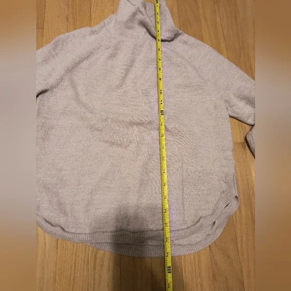 Cropped merino sweater - Picture 2 of 6